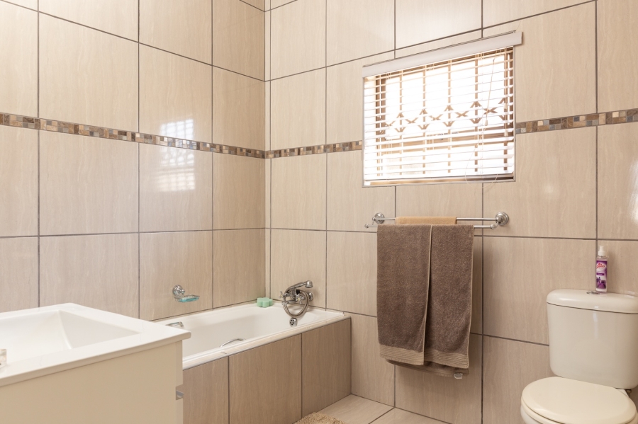 2 Bedroom Property for Sale in Laaiplek Western Cape